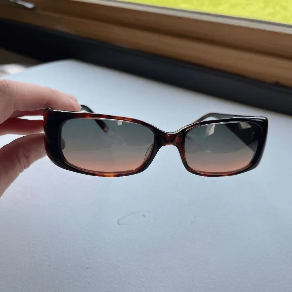 VTG Cosmopolitan Y2K Slim Rectangle Sunglasses Tortoise Gradient Lens